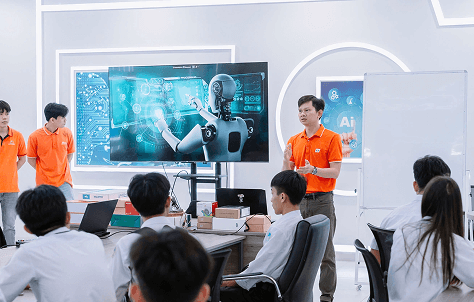 Các chương trình và chuyên ngành đào tạo AI, Thiết kế vi mạch bán dẫn được đưa vào đào tạo tại các bậc cao đẳng, đại học cho khoảng 3.500 sinh viên FPT. 100% học sinh từ lớp 1 đến lớp 12 được tiếp cận AI.